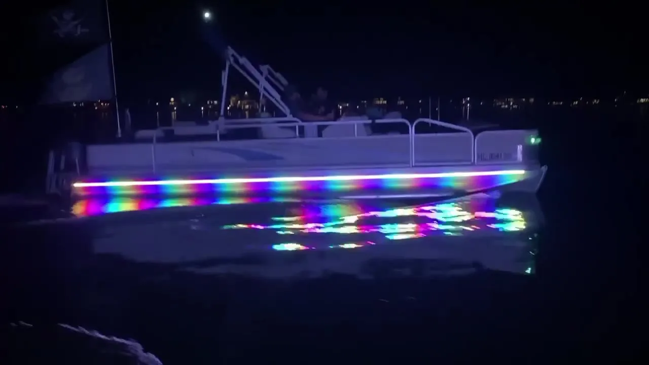 22' Bennington pontoon